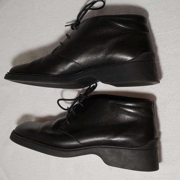 Italian made Booties by Easy Sprit 5.5 in size. - Picture 5 of 6